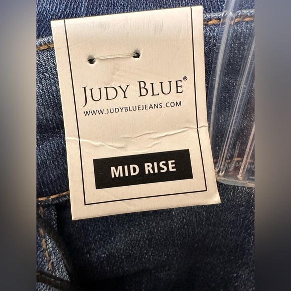Judy Blue Distressed Snakeskin Patch Jeans NWT - Picture 6 of 10